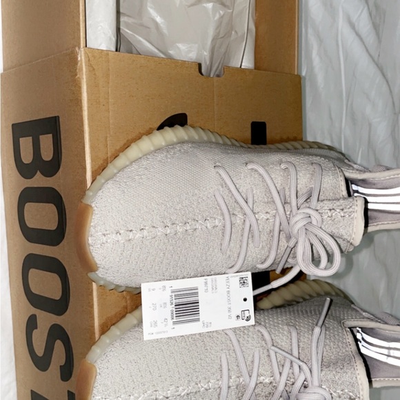 YEEZY 350 SESAME SIZE 9 - Picture 2 of 2